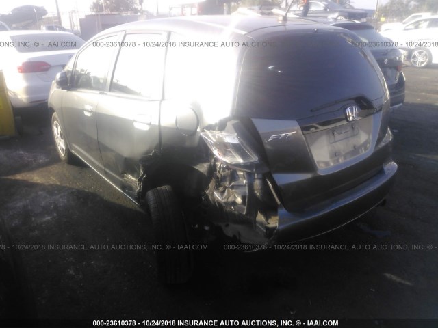 JHMGE8H31DC075807 - 2013 HONDA FIT GRAY photo 3