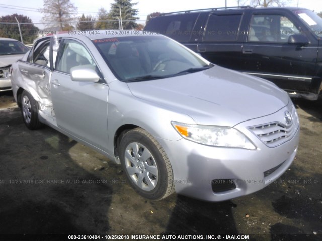 4T1BF3EK4AU512742 - 2010 TOYOTA CAMRY SE/LE/XLE SILVER photo 1