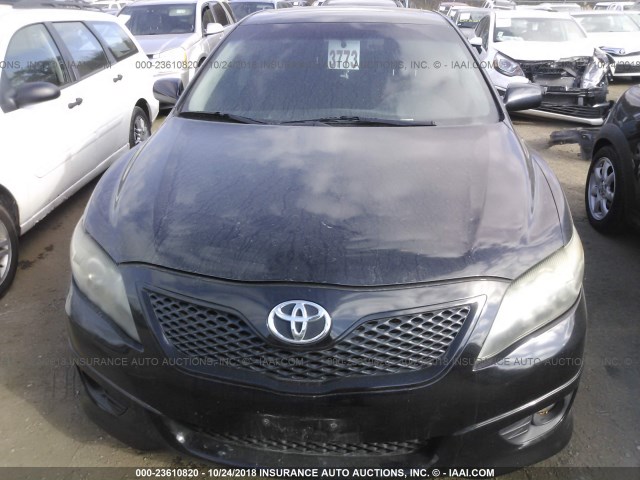 4T1BF3EK0AU075340 - 2010 TOYOTA CAMRY SE/LE/XLE შავი ფოტო 6