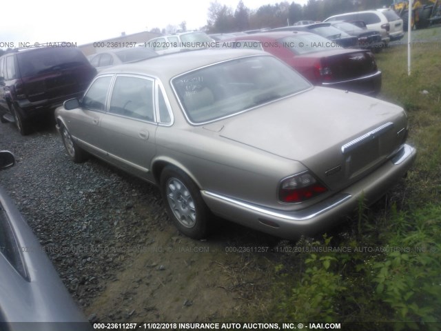 SAJHX6247WC833711 - 1998 JAGUAR XJ8 L BEIGE photo 3