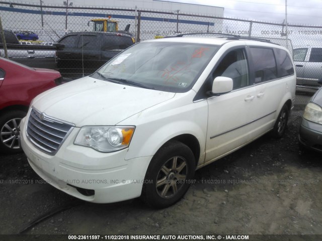 2A4RR5D15AR127597 - 2010 CHRYSLER TOWN & COUNTRY TOURING WHITE photo 2