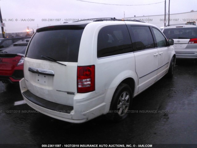 2A4RR5D15AR127597 - 2010 CHRYSLER TOWN & COUNTRY TOURING WHITE photo 4