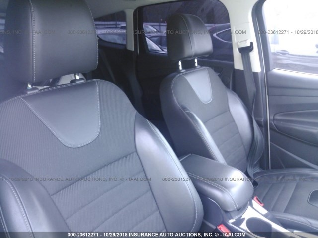 1FMCU9J9XDUA39725 - 2013 FORD ESCAPE TITANIUM WHITE photo 8