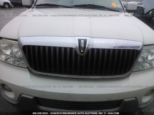 5LMFU27R14LJ40036 - 2004 LINCOLN NAVIGATOR Ақ фото 6