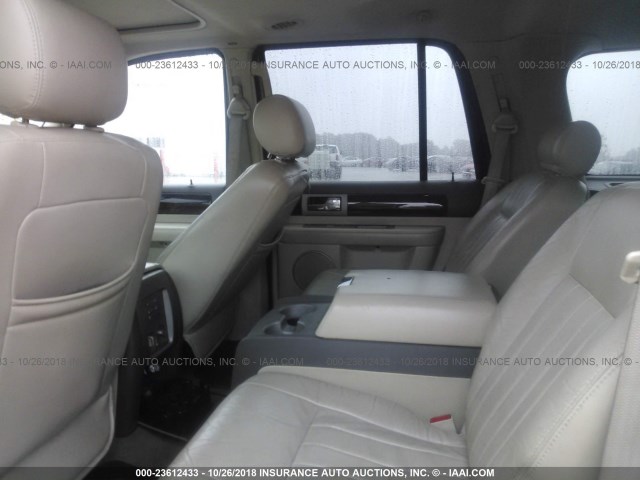 5LMFU27R14LJ40036 - 2004 LINCOLN NAVIGATOR Ақ фото 8