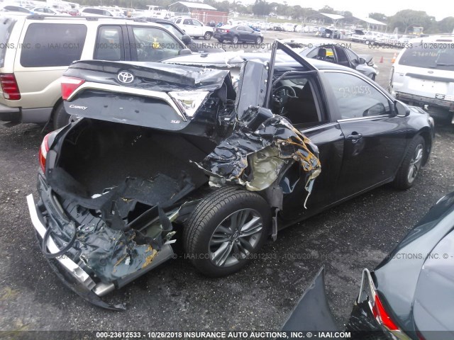 4T1BF1FK0GU151327 - 2016 TOYOTA CAMRY LE/XLE/SE/XSE BLACK photo 4