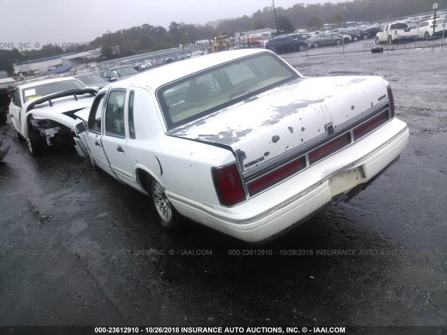1LNLM81W4VY686423 - 1997 LINCOLN TOWN CAR EXECUTIVE WHITE photo 3