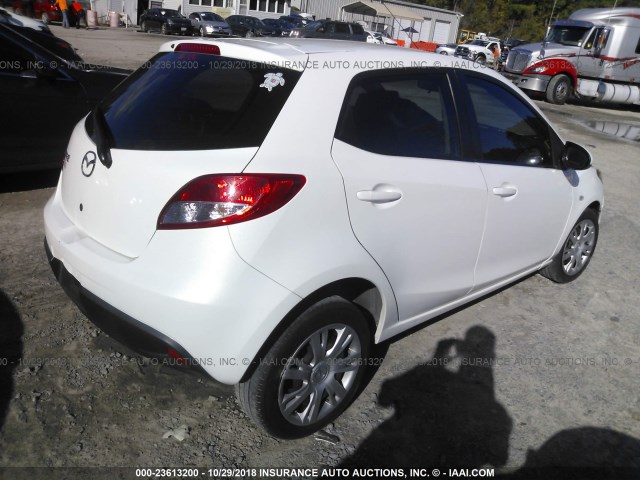 JM1DE1KY2E0187079 - 2014 MAZDA MAZDA2 SPORT WHITE photo 4