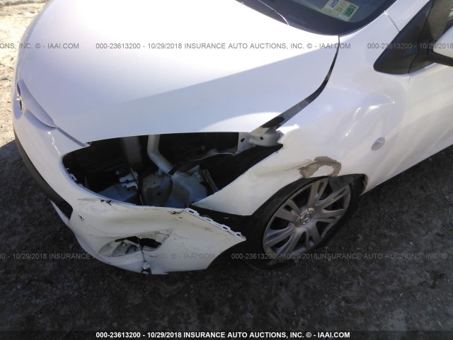 JM1DE1KY2E0187079 - 2014 MAZDA MAZDA2 SPORT WHITE photo 6