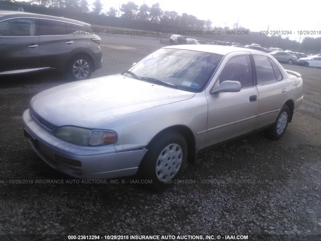 JT2BG12K8T0415556 - 1996 TOYOTA CAMRY DX/LE/XLE TAN photo 2