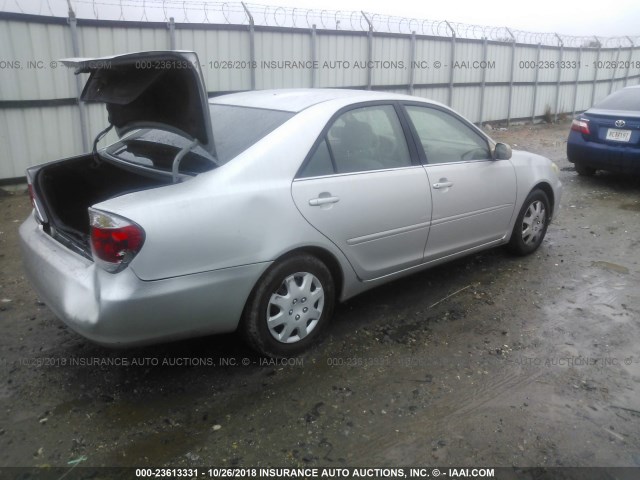 4T1BE32K16U648437 - 2006 TOYOTA CAMRY LE/XLE/SE SILVER photo 4