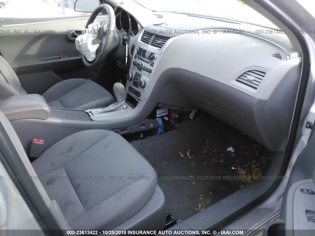 1G1ZG57B794212772 - 2009 CHEVROLET MALIBU LS Gümüş foto 5