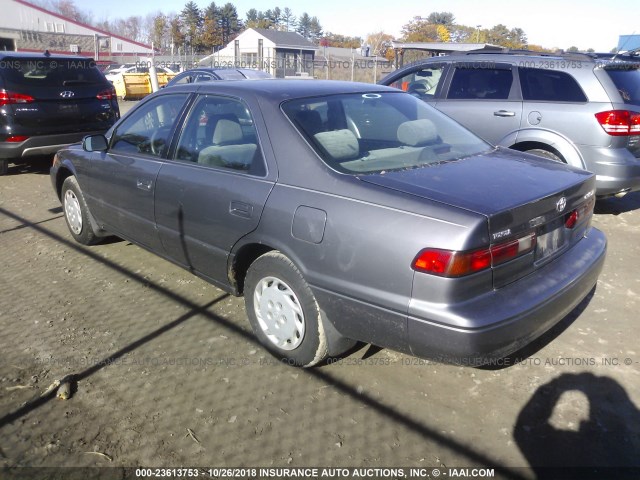 4T1BG22K1VU134882 - 1997 TOYOTA CAMRY CE/LE/XLE 灰色 照片 3