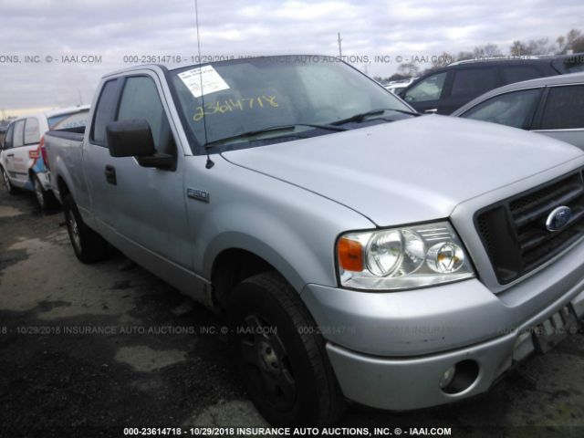 1FTRX14W26NA40647 - 2006 FORD F150 SILVER photo 1