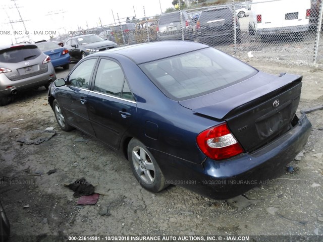 JTDBF32K120023152 - 2002 TOYOTA CAMRY LE/XLE/SE BLUE photo 3