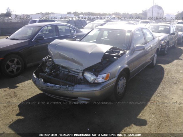 JT2BG22K4X0313554 - 1999 TOYOTA CAMRY LE/XLE 灰色 照片 2