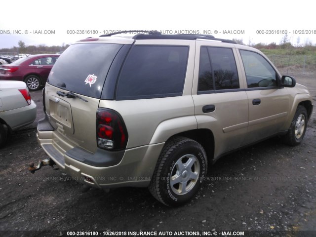 1GNDT13S462330059 - 2006 CHEVROLET TRAILBLAZER LS/LT GOLD photo 4