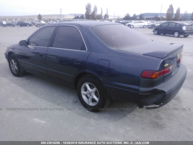 4T1BG22K2XU482533 - 1999 TOYOTA CAMRY CE/LE/XLE 蓝色 照片 3