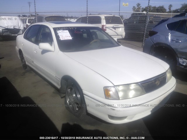 4T1BF18B5WU265612 - 1998 TOYOTA AVALON XL/XLS WHITE photo 1