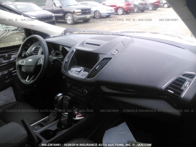 1FMCU9J97JUB94423 - 2018 FORD ESCAPE TITANIUM Gri fotoğraf 5