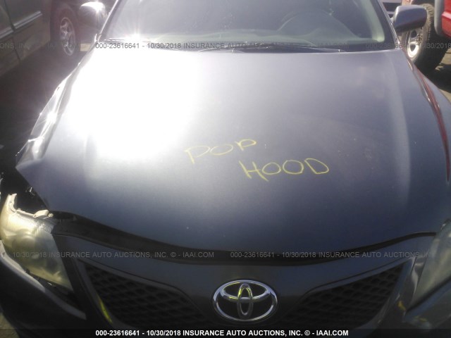 4T1BF3EK7BU608821 - 2011 TOYOTA CAMRY SE/LE/XLE GRAY photo 10