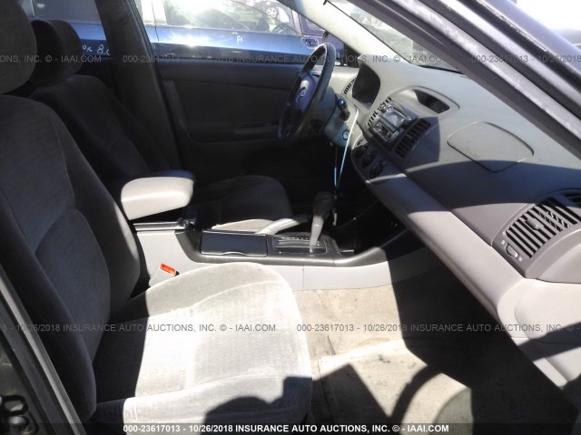 JTDBE32K830230450 - 2003 TOYOTA CAMRY LE/XLE Сұр фото 5