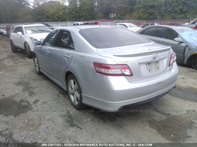 4T1BF3EK3AU069242 - 2010 TOYOTA CAMRY SE/LE/XLE 银色 照片 3