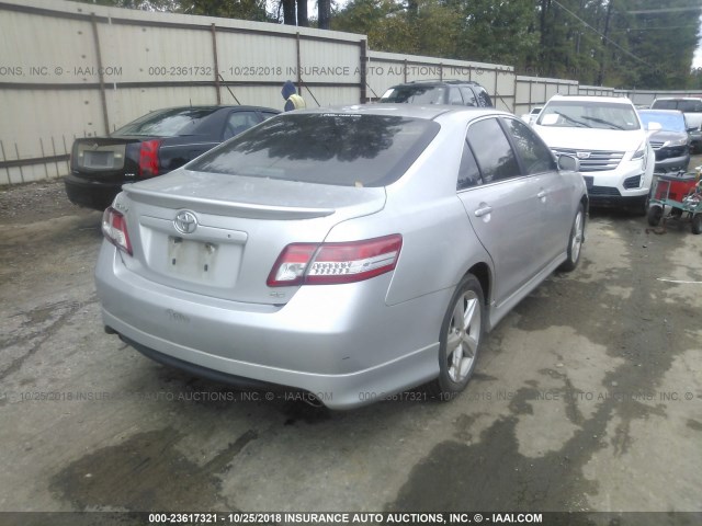 4T1BF3EK3AU069242 - 2010 TOYOTA CAMRY SE/LE/XLE 银色 照片 4