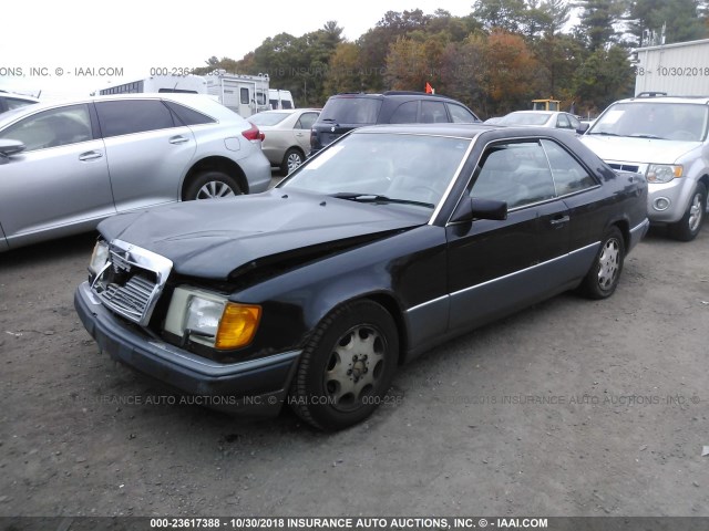 WDBEA52E4PB881792 - 1993 MERCEDES-BENZ 300 CE BLACK photo 2