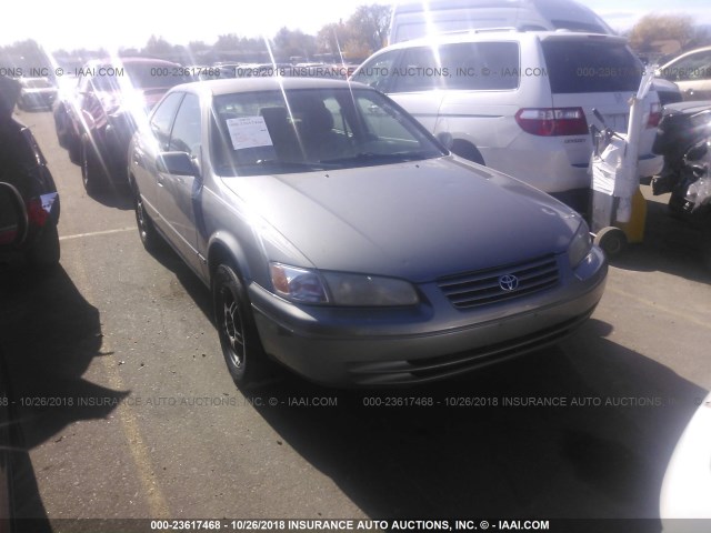 4T1BF28K8XU075486 - 1999 TOYOTA CAMRY LE/XLE GRAY photo 1