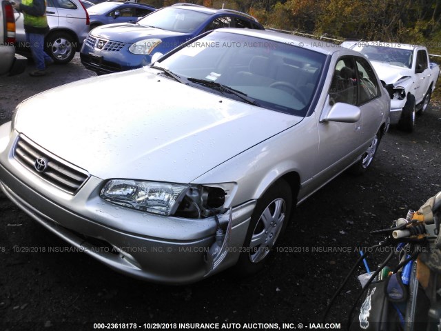 4T1BG22K7YU674533 - 2000 TOYOTA CAMRY CE/LE/XLE 银色 照片 2