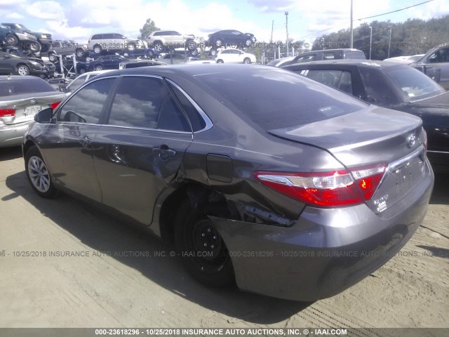 4T1BF1FK2HU361154 - 2017 TOYOTA CAMRY LE/XLE/SE/XSE 灰色 照片 3