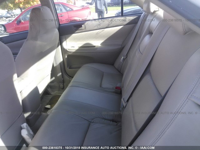 4T1BE32K14U277244 - 2004 TOYOTA CAMRY LE/XLE/SE WHITE photo 8