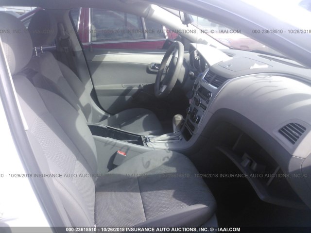 1G1ZA5EU3CF295716 - 2012 CHEVROLET MALIBU LS 白色 照片 5