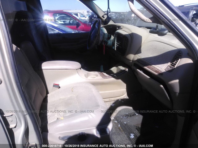 5LMPU28A4XLJ33552 - 1999 LINCOLN NAVIGATOR 棕色 照片 5