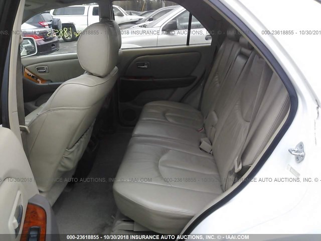 JTJHF10UX20245351 - 2002 LEXUS RX 300 WHITE photo 8