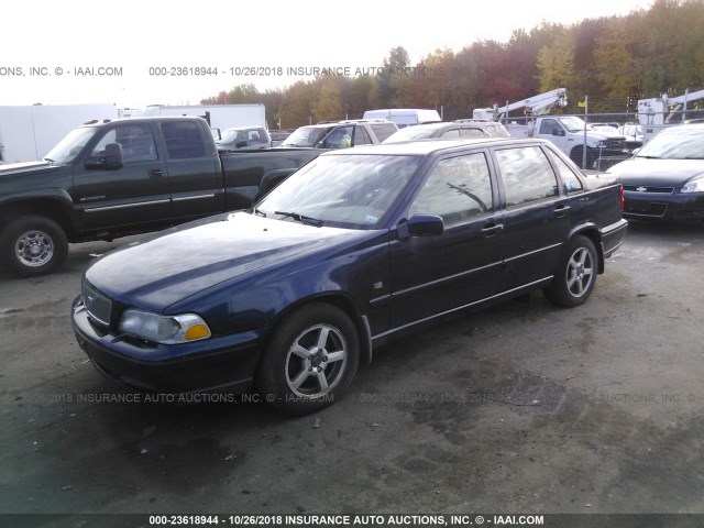 YV1LT56D2X2577066 - 1999 VOLVO S70 BLUE photo 2