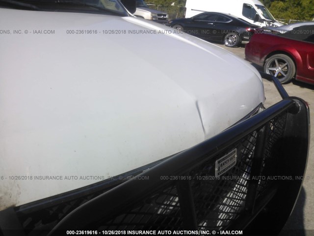 3GNEC12027G321440 - 2007 CHEVROLET AVALANCHE C1500 WHITE photo 6