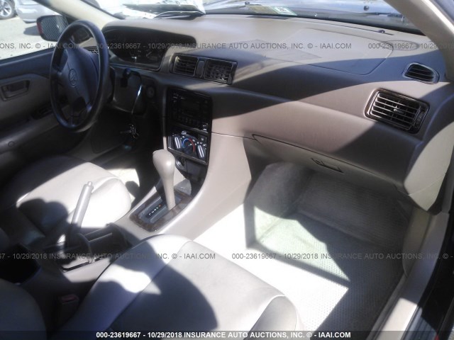 JT2BG22K2X0304139 - 1999 TOYOTA CAMRY LE/XLE 红色 照片 5