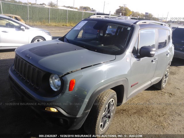 ZACCJBCT0FPB57024 - 2015 JEEP RENEGADE TRAILHAWK GRAY photo 2