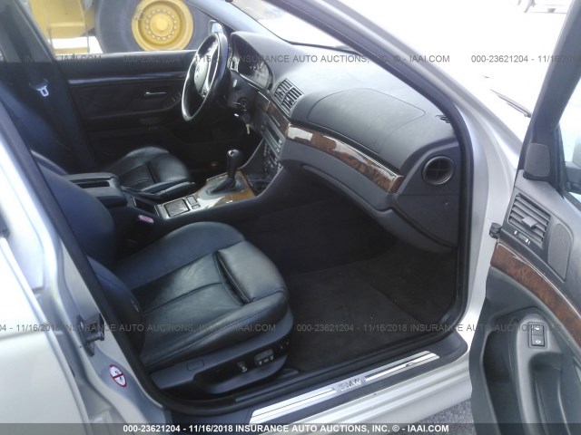 WBADN63482GN85762 - 2002 BMW 540 I AUTOMATIC SILVER photo 5