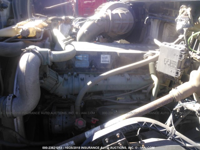 4V4NC9EHXCN548406 - 2012 VOLVO VN L WHITE photo 9