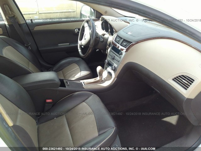 1G1ZE5EB0A4152296 - 2010 CHEVROLET MALIBU LTZ 白色 照片 5