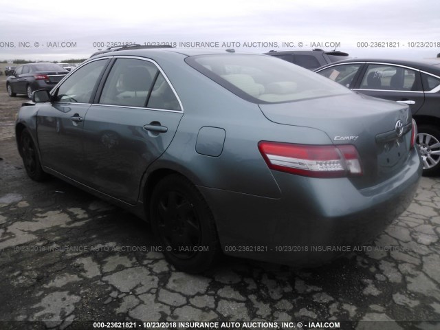 4T4BF3EK6AR057835 - 2010 TOYOTA CAMRY SE/LE/XLE GREEN photo 3