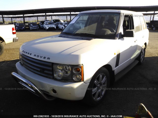 SALME11484A144138 - 2004 LAND ROVER RANGE ROVER HSE WHITE photo 2