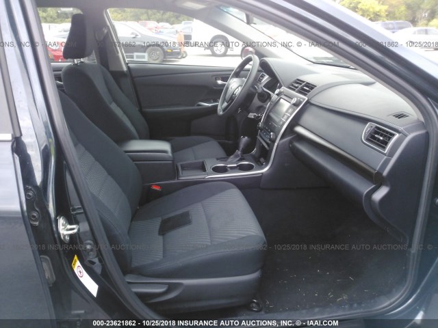 4T1BF1FK1GU596353 - 2016 TOYOTA CAMRY LE/XLE/SE/XSE 蓝色 照片 5