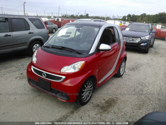WMEEJ3BA3DK589745 - 2013 SMART FORTWO PURE/PASSION RED photo 2