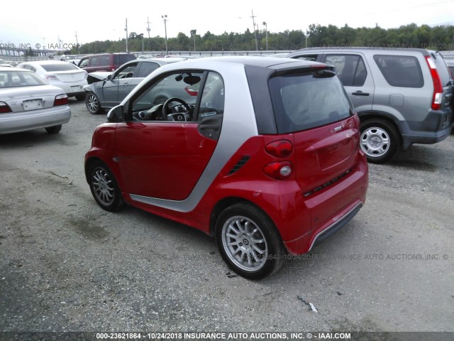 WMEEJ3BA3DK589745 - 2013 SMART FORTWO PURE/PASSION RED photo 3