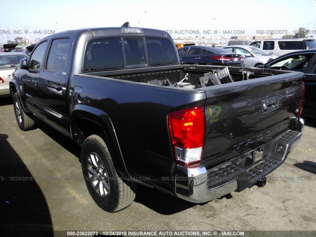 3TMAZ5CN7HM038302 - 2017 TOYOTA TACOMA DBL CAB/SR5/TRD SPORT/OR GRAY photo 3
