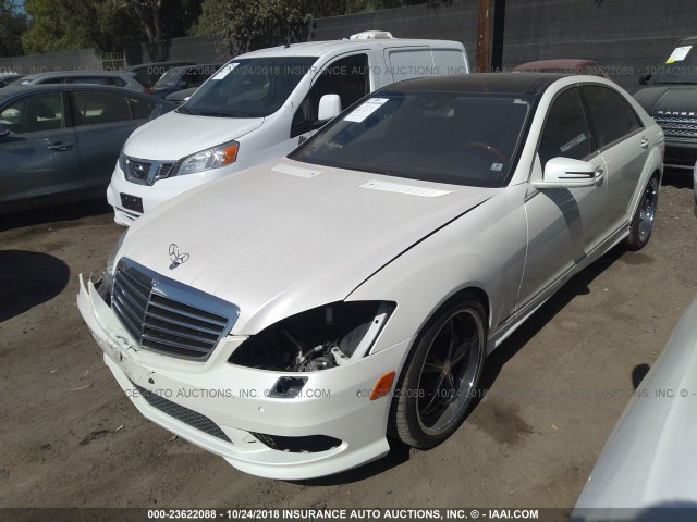 WDDNG7BB1AA333012 - 2010 MERCEDES-BENZ S550 550 WHITE photo 2